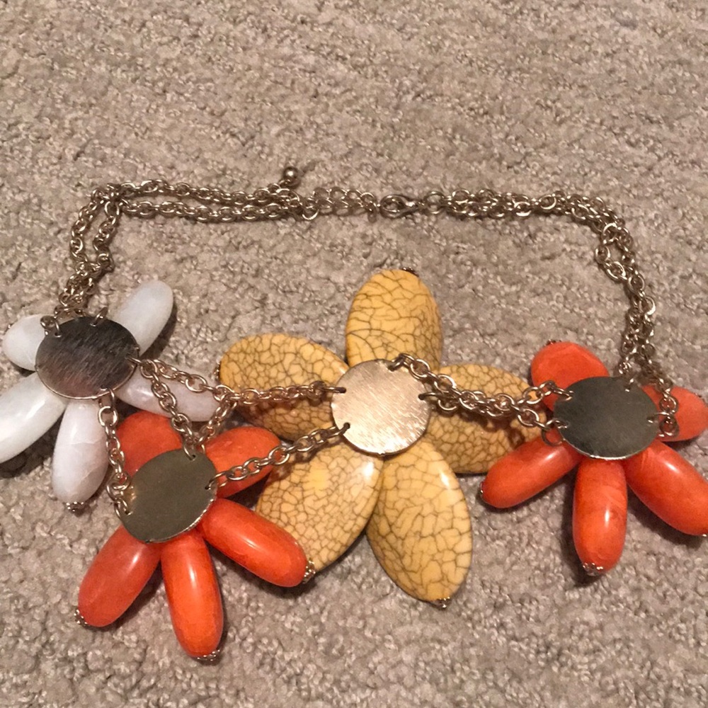 So fun statement necklace - Picture 5 of 5